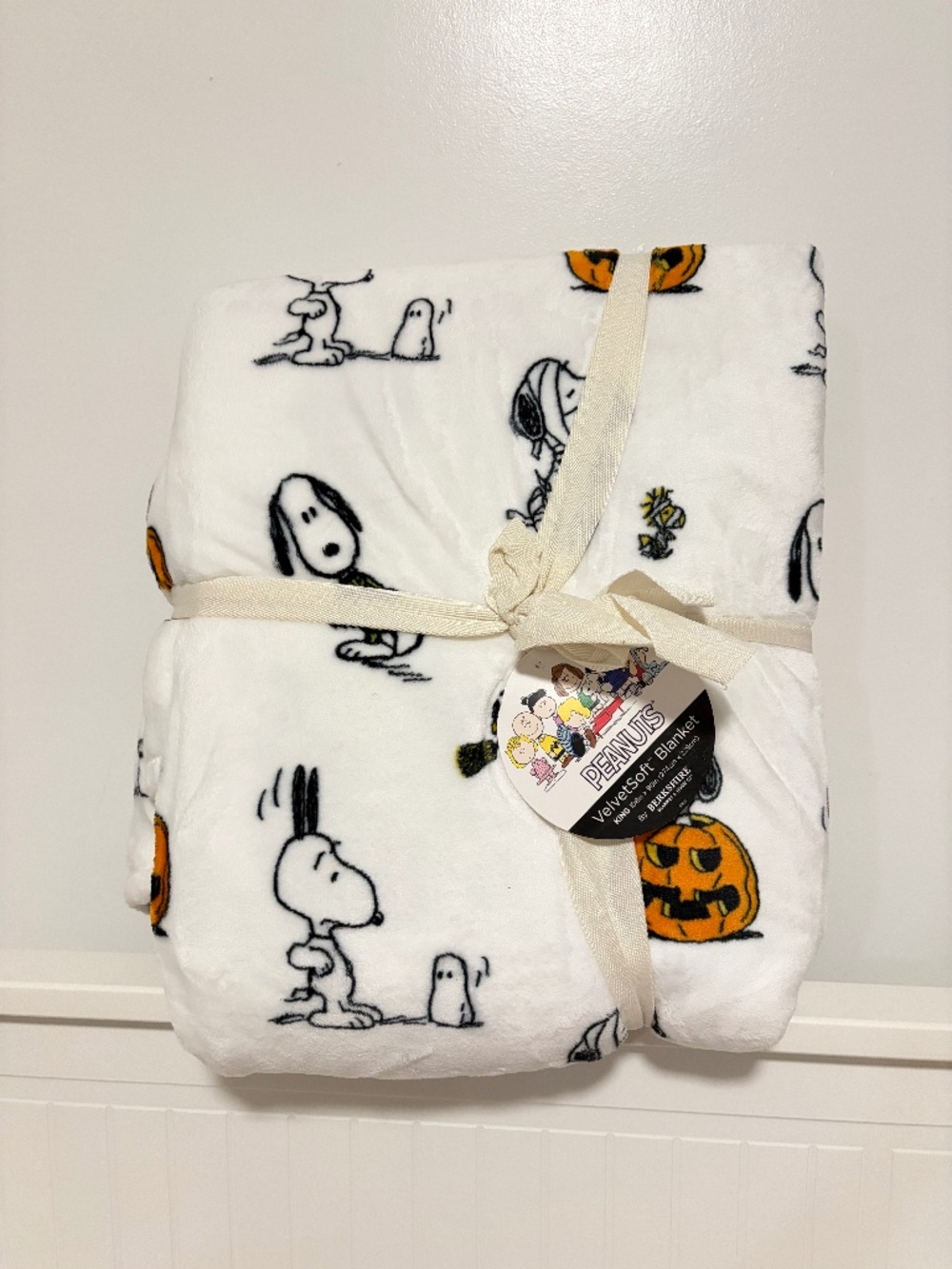 Berkshire VelvetSoft Blanket Peanuts SNOOPY 108" X 90" King Throw NEW TAGS